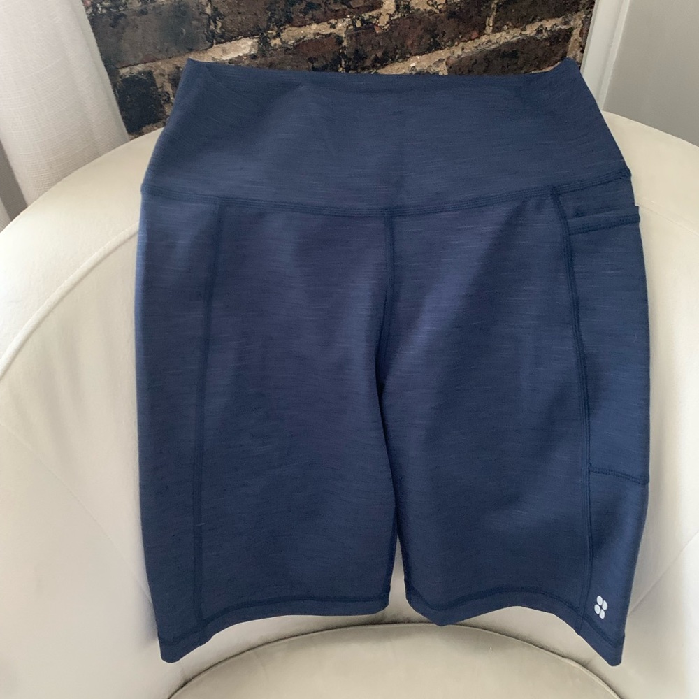 NWOT 8” Size M Sweaty Betty Shorts